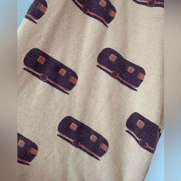 Kate Quinn camper robe - Picture 2 of 4